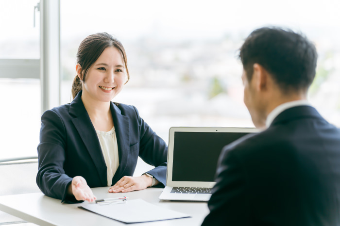 人材派遣・紹介とは
