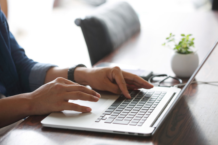 更新が簡単なCMS導入の推進