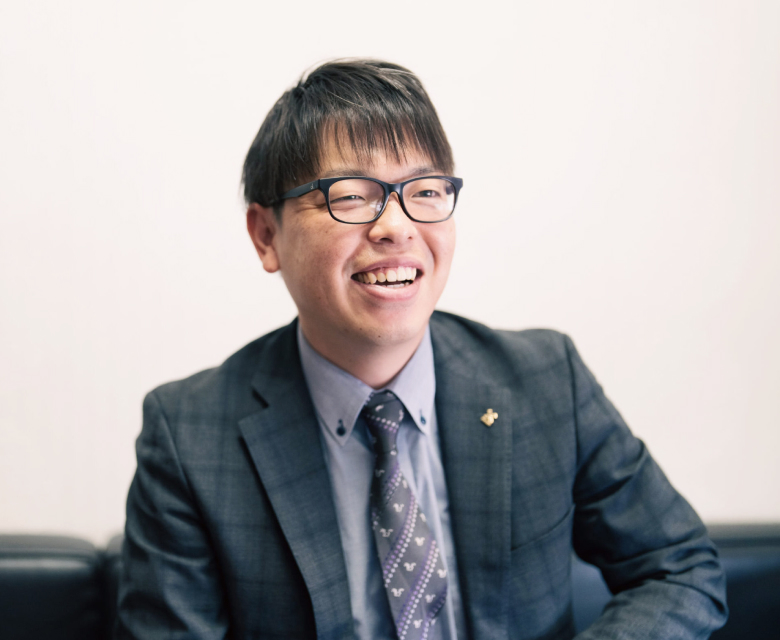 小濱 亮介